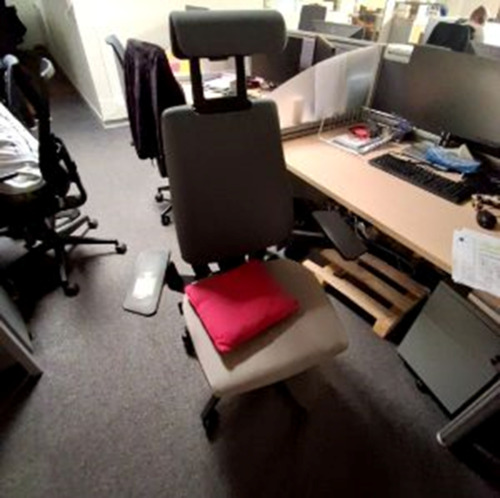 Gesture Task Chair - Thumbnail 2