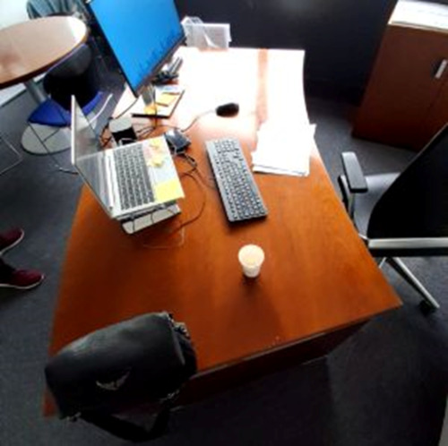 Executive Table - Thumbnail 2