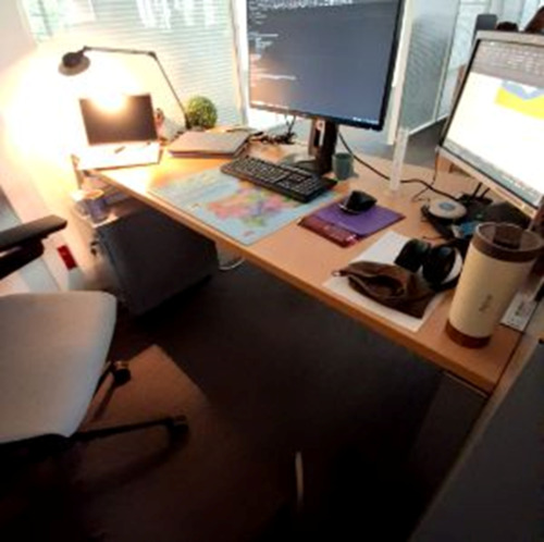 Work Table - Thumbnail 5
