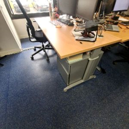 Sit-stand Table - Thumbnail 2
