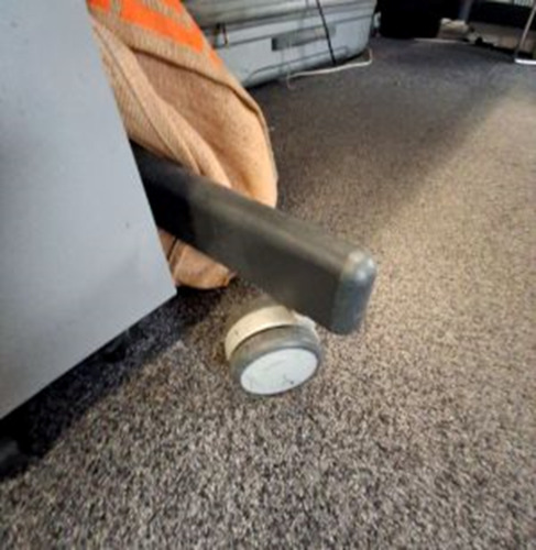 Work Table on Casters - Thumbnail 3