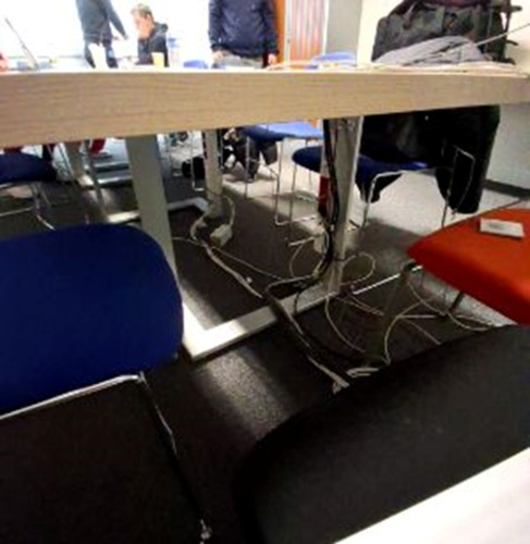 Conference Table - Thumbnail 2