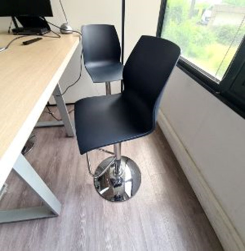 Conference Stool - Thumbnail 2