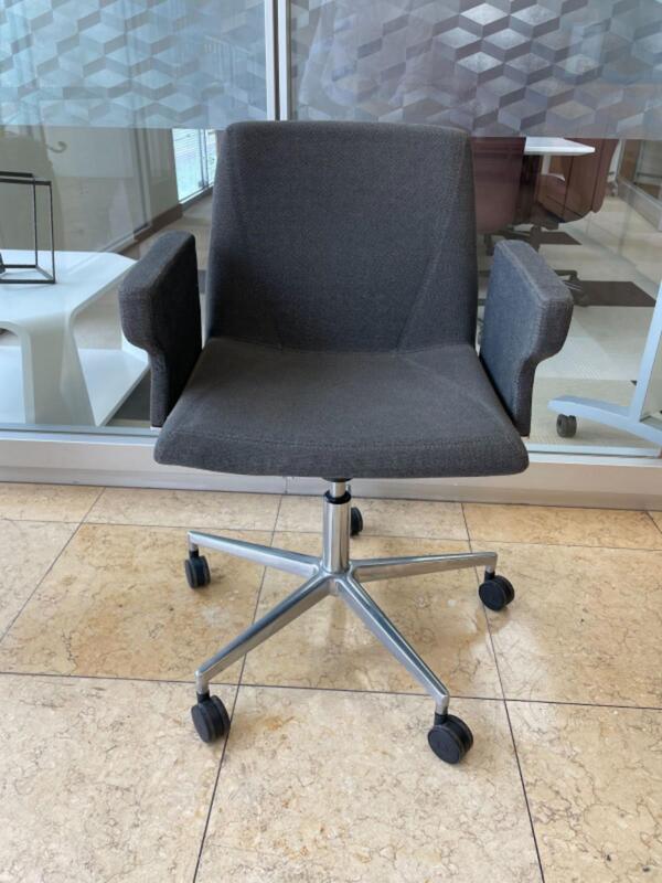 Kritstalia Swivel Taskchairs - Thumbnail 2