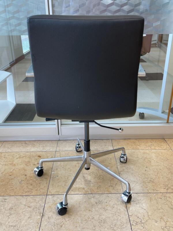 SOHO II Ribbed Office Chair - Thumbnail 3