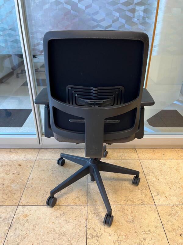 Lively Task Chair - Thumbnail 3