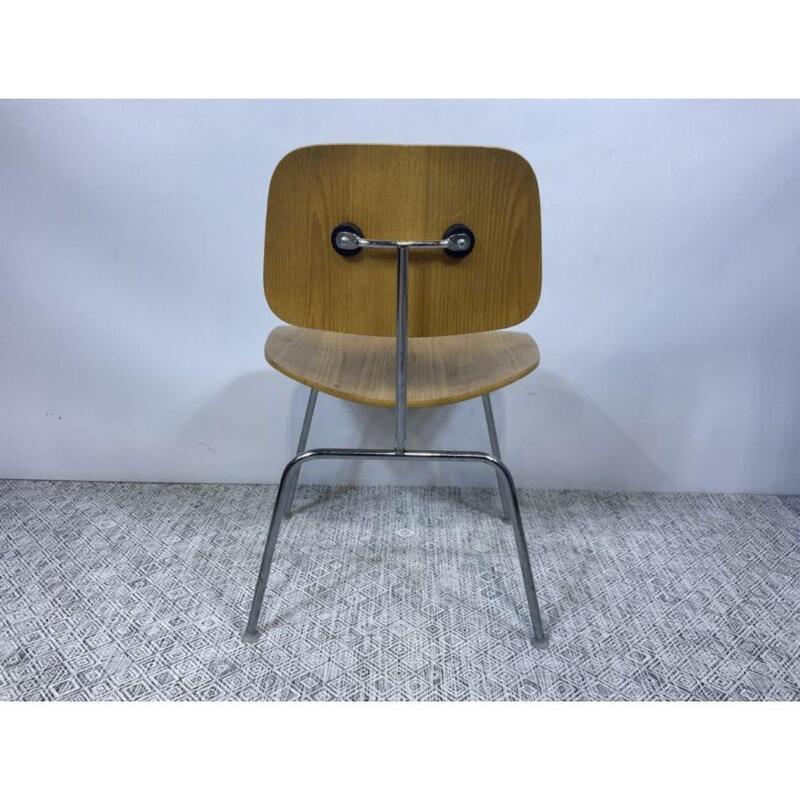 Eames Molded Plywood Dining Chair - Thumbnail 5