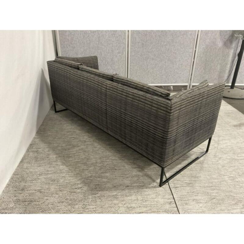 Calm 3-Seater Sofa - Thumbnail 5