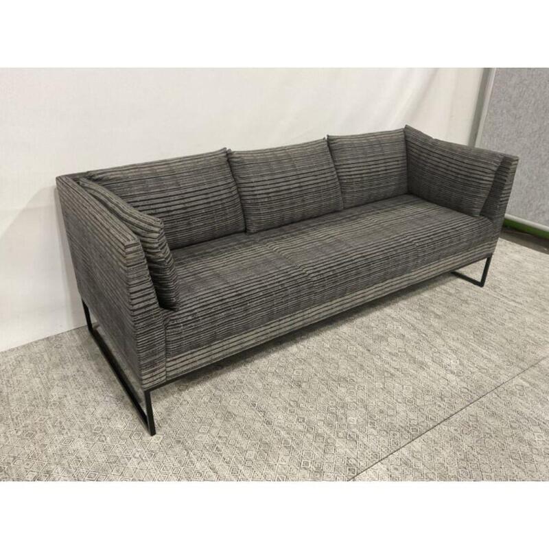 Calm 3-Seater Sofa - Thumbnail 3