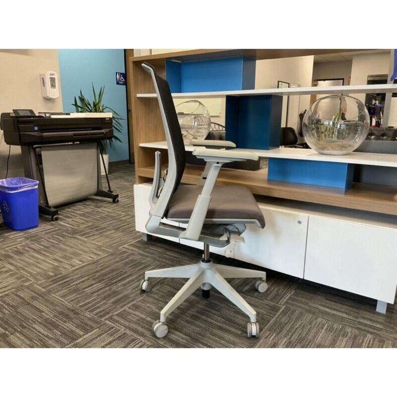 Very Task Chair - Thumbnail 3