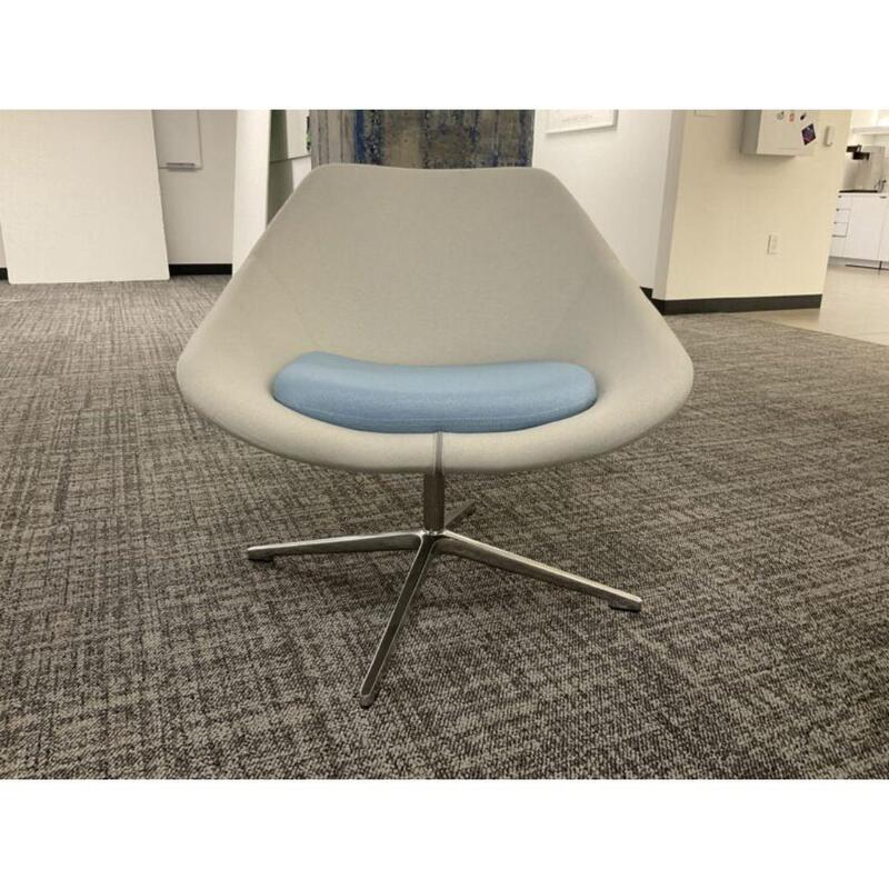 Open Lounge Chair - Thumbnail 2