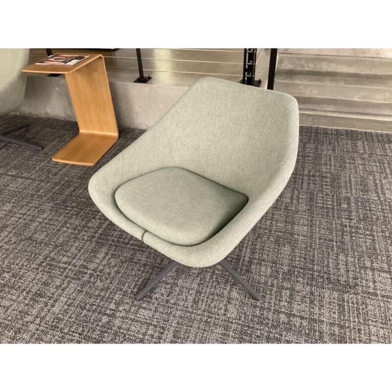 Open Lounge Chair - Thumbnail 4