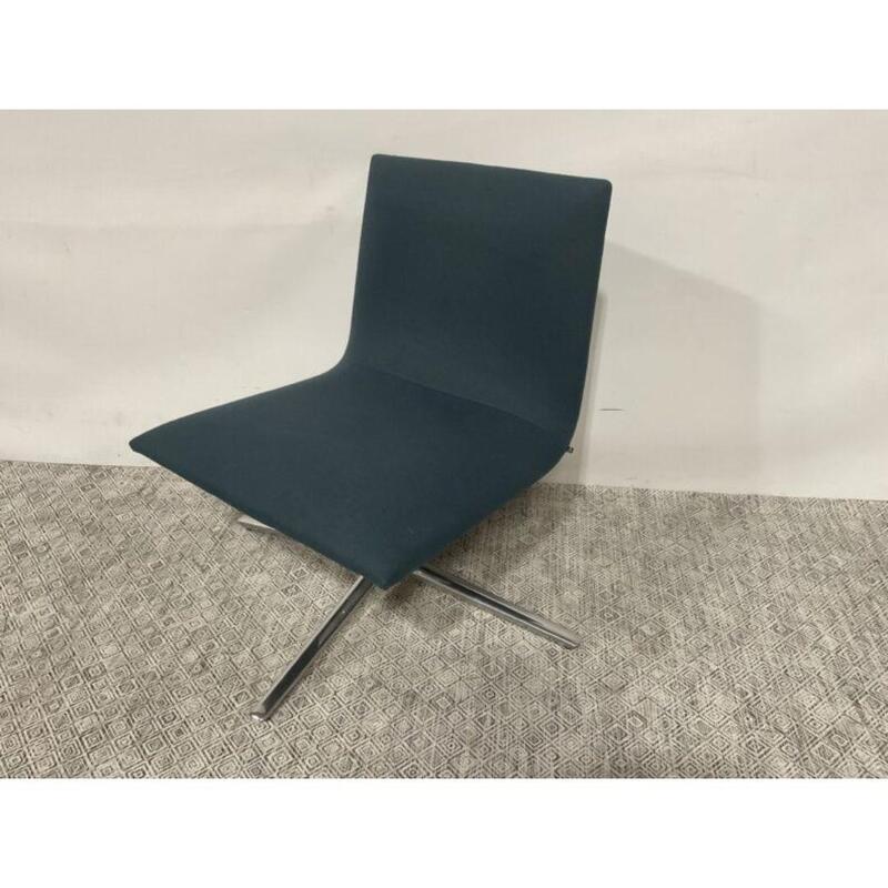 Lineal Corporate Lounge Chair - Thumbnail 4