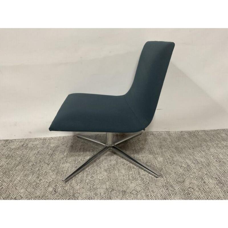 Lineal Corporate Lounge Chair - Thumbnail 3