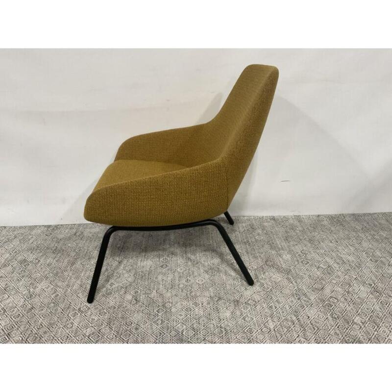 Lounge Chair - Thumbnail 4