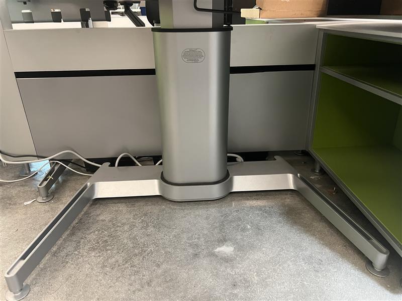 AirTouch Height-Adjustable Table - Thumbnail 5
