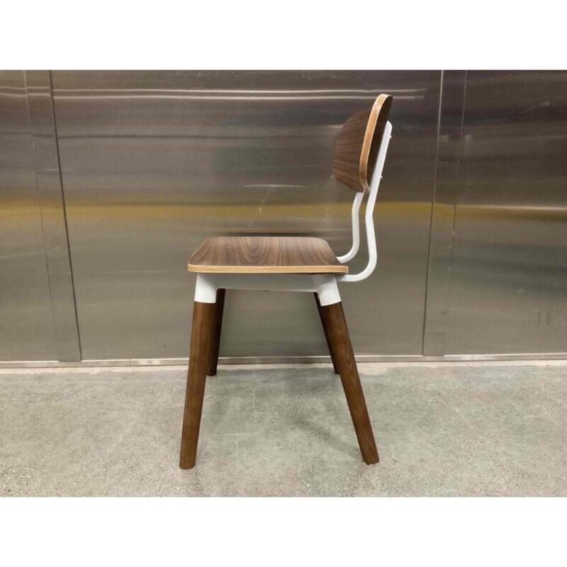 Public Chair - Thumbnail 3