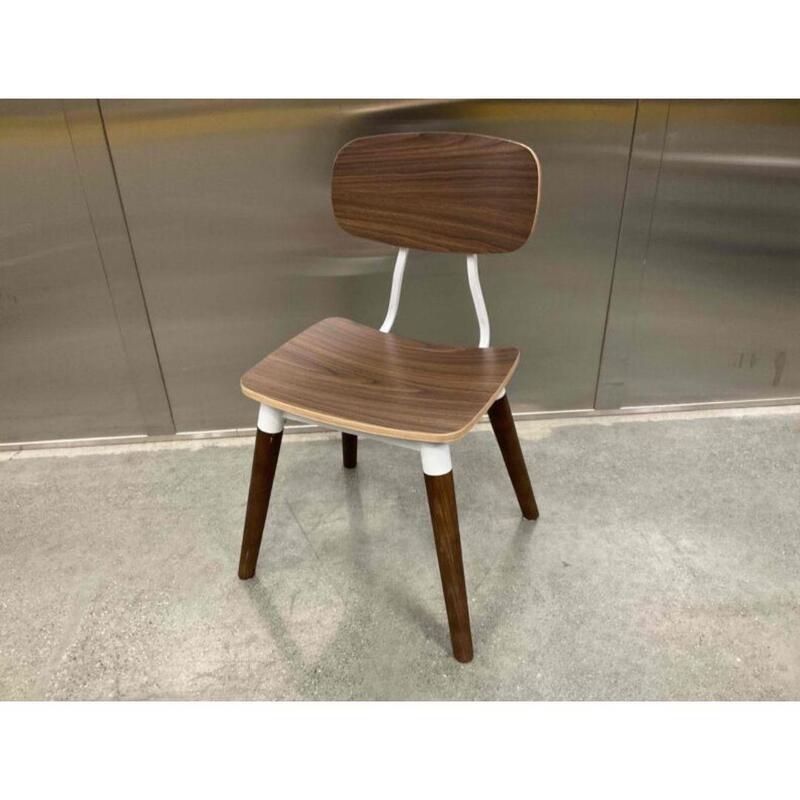 Public Chair - Thumbnail 4