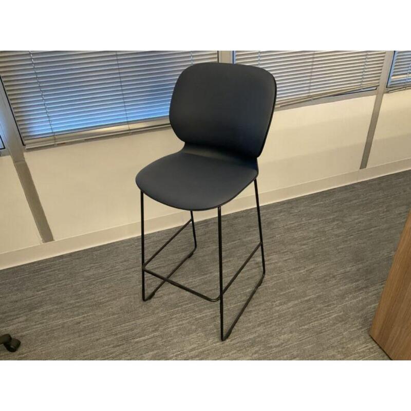 Maari Bar Stool With Sled Base - Thumbnail 4