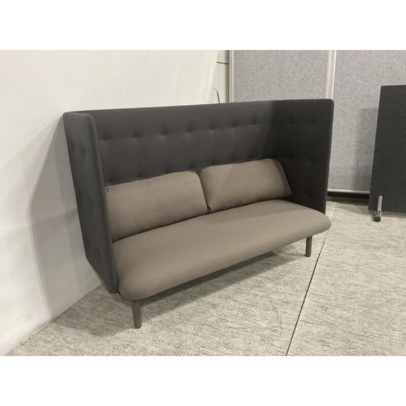 QT Privacy Lounge Sofa - Thumbnail 4
