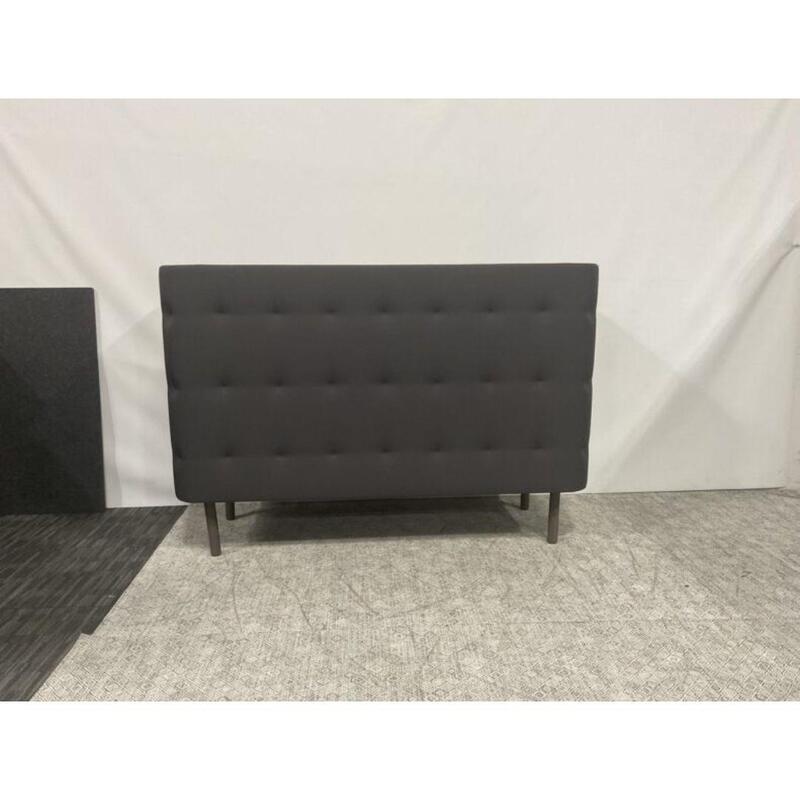 QT Privacy Lounge Sofa - Thumbnail 5