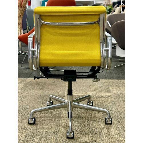 Eames Soft Pad, Management Height Chair (Lumine/Chrome) - Thumbnail 4