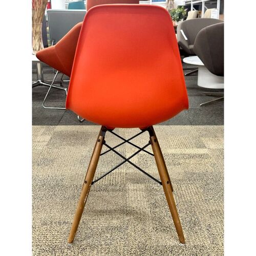 Eames Molded Plastic Side Chair - Thumbnail 12