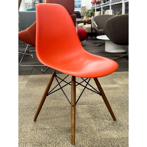 Eames Molded Plastic Side Chair - Thumbnail 2
