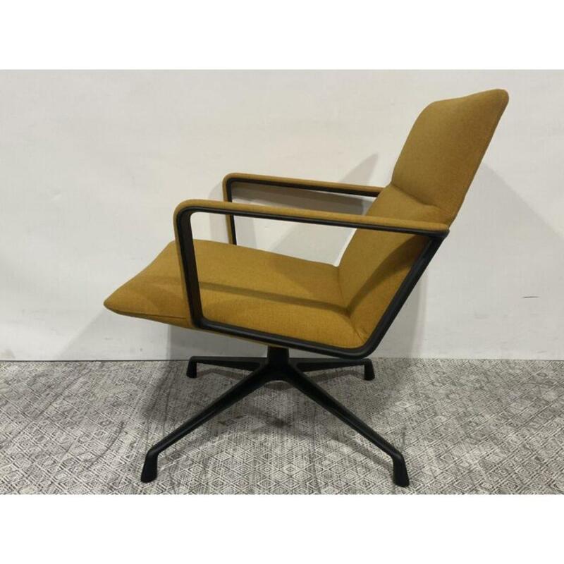 Capri Lounge Chair - Thumbnail 4