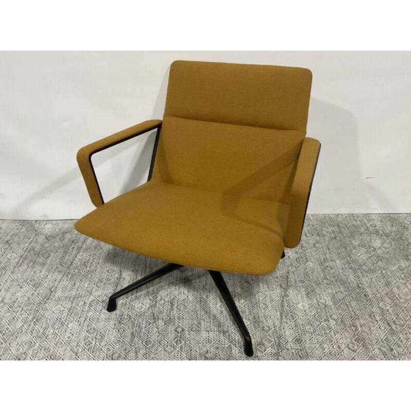 Capri Lounge Chair - Thumbnail 3