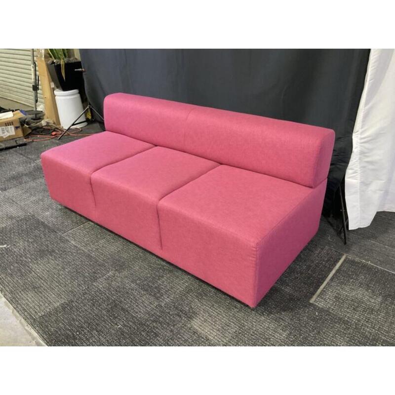 Await 3-Seater Lounge - Thumbnail 3