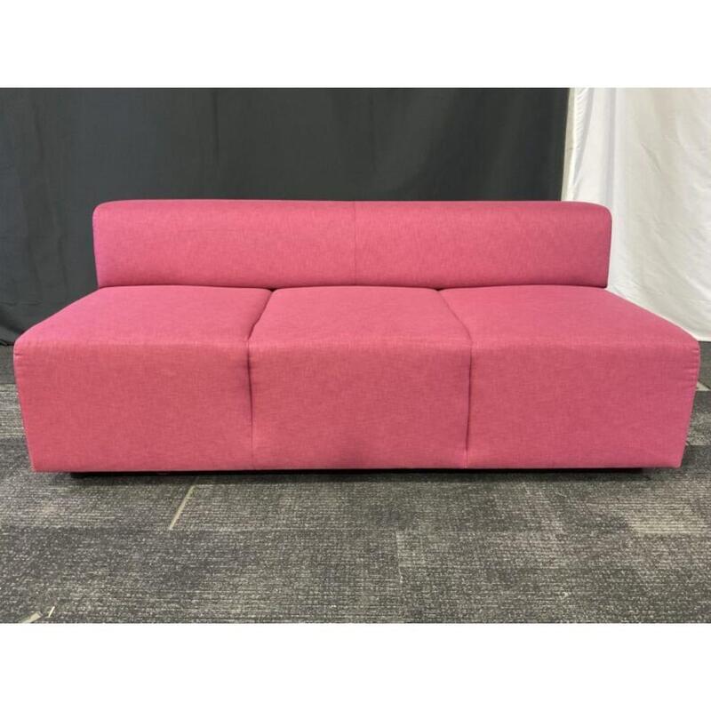 Await 3-Seater Lounge - Thumbnail 2