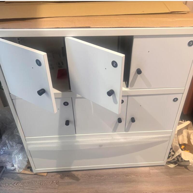 Bisley: 12 locker units - Image 1
