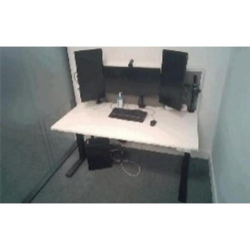 Single Electric Desk (Alternate Mid High Screens) - Image 1
