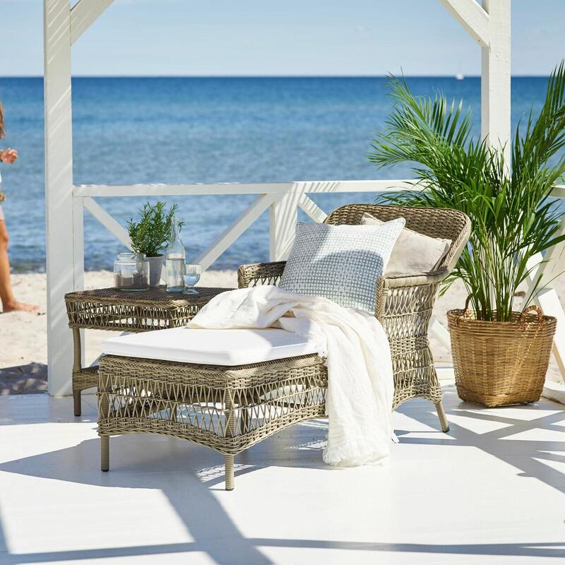 Olivia Chaise Lounge w/ Cushion - Thumbnail 2