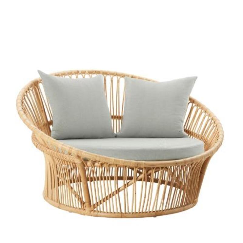 Love Nest w/Seat and Back Cushions - Image 1