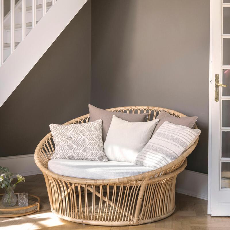 Love Nest w/Seat and Back Cushions - Thumbnail 2