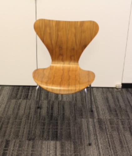 Fritz Hansen 'Series 7' Guest Chair  - Thumbnail 3