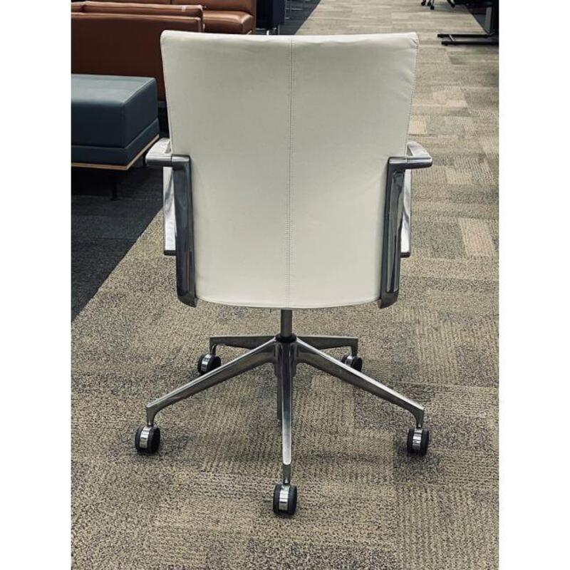 Stylex Sava Conference Chair (White/Chrome) - Thumbnail 3