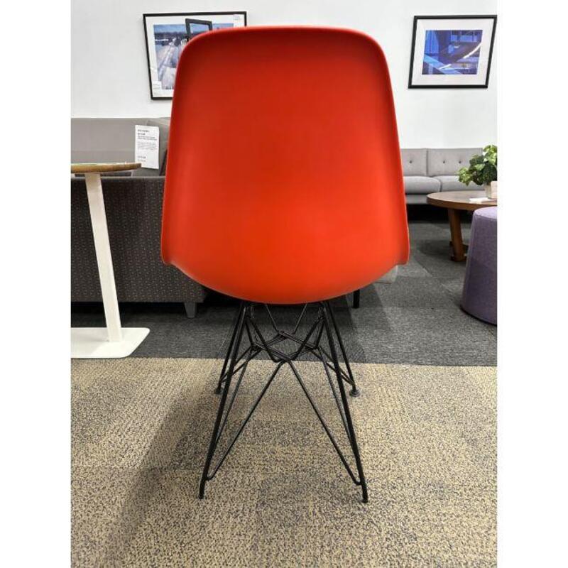 Herman Miller Eames Molded Plastic Side Chair (Red/Black) - Thumbnail 4