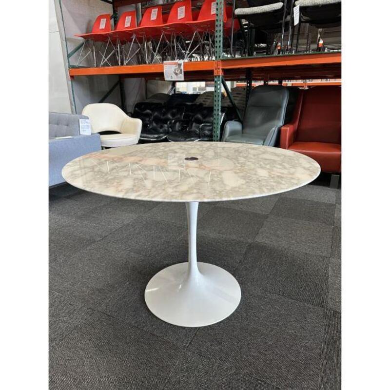 Knoll Saarinen Dining Table 42" Round - Thumbnail 2
