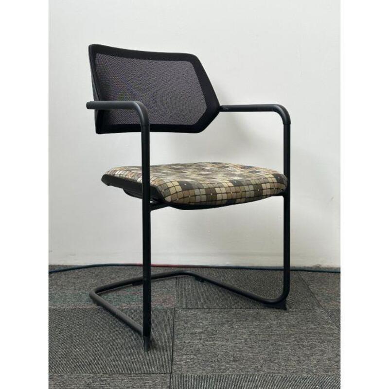 Steelcase Qivi Guest Chair (Multi Pattern/Black) - Thumbnail 2