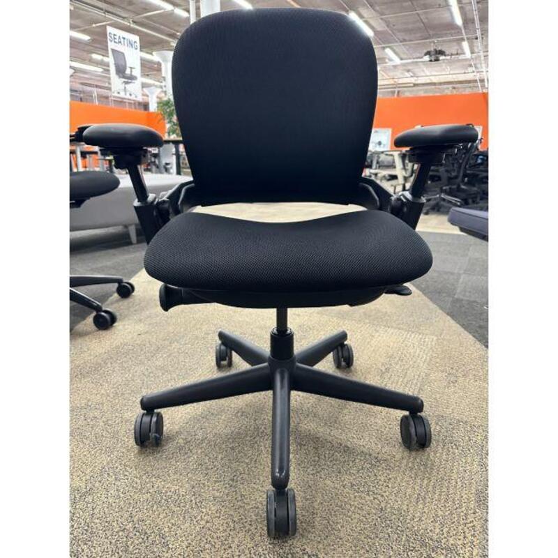 ReNewed Steelcase Leap V1 Task Chair (Black Frame) - Thumbnail 3