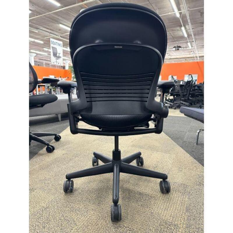 ReNewed Steelcase Leap V1 Task Chair (Black Frame) - Thumbnail 4