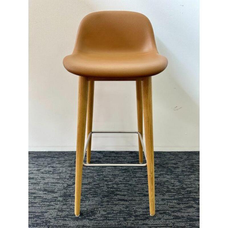 Muuto Fiber Bar Height Stool Base with Backrest (Cognac/Oak) - Thumbnail 3