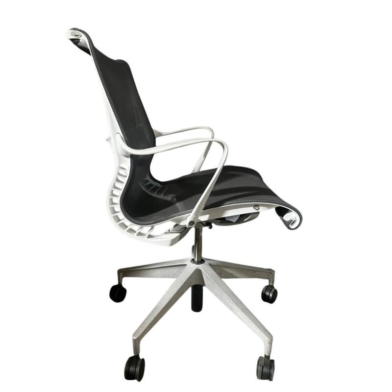Setu Conference Chair - Thumbnail 2