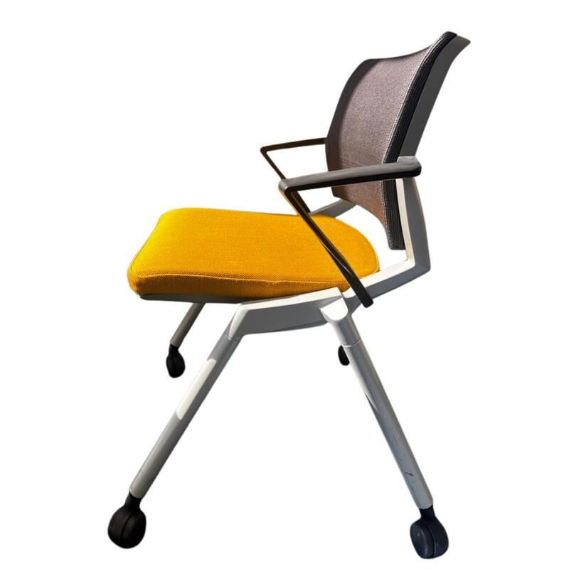Mobile Nesting Chair - Thumbnail 4