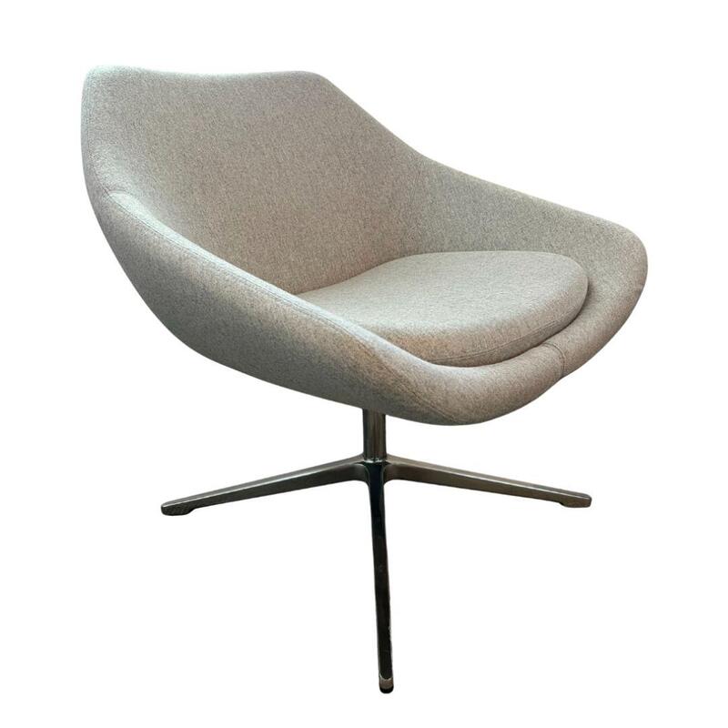 Open Lounge Chair - Thumbnail 3