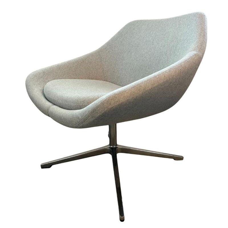 Open Lounge Chair - Image 1