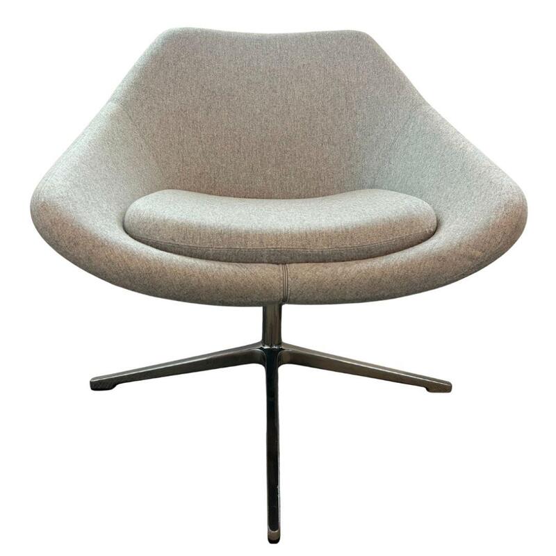 Open Lounge Chair - Thumbnail 2